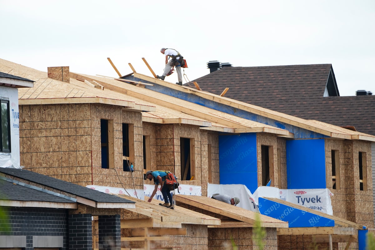 Housing starts fall 6% in May, CMHC says