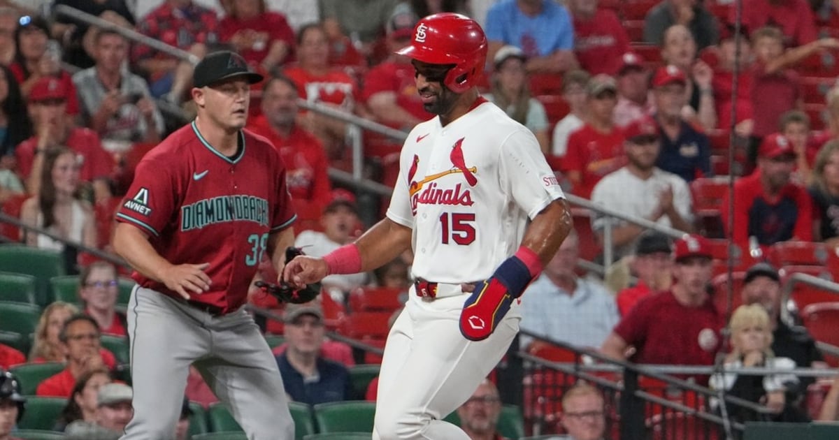 Arenado, Gurriel deliver RBI hits, D-backs score winning run on passed ball in win over Cardinals