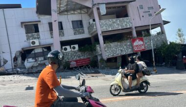Earthquake kills at least 35 in the Philippines, sets off a tsunami - CTV News