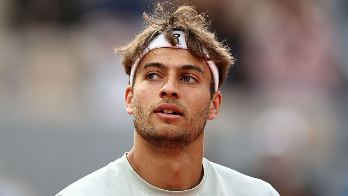 Cobolli into final as virus-struck Arnaldi pulls out of French Open | Tennis News