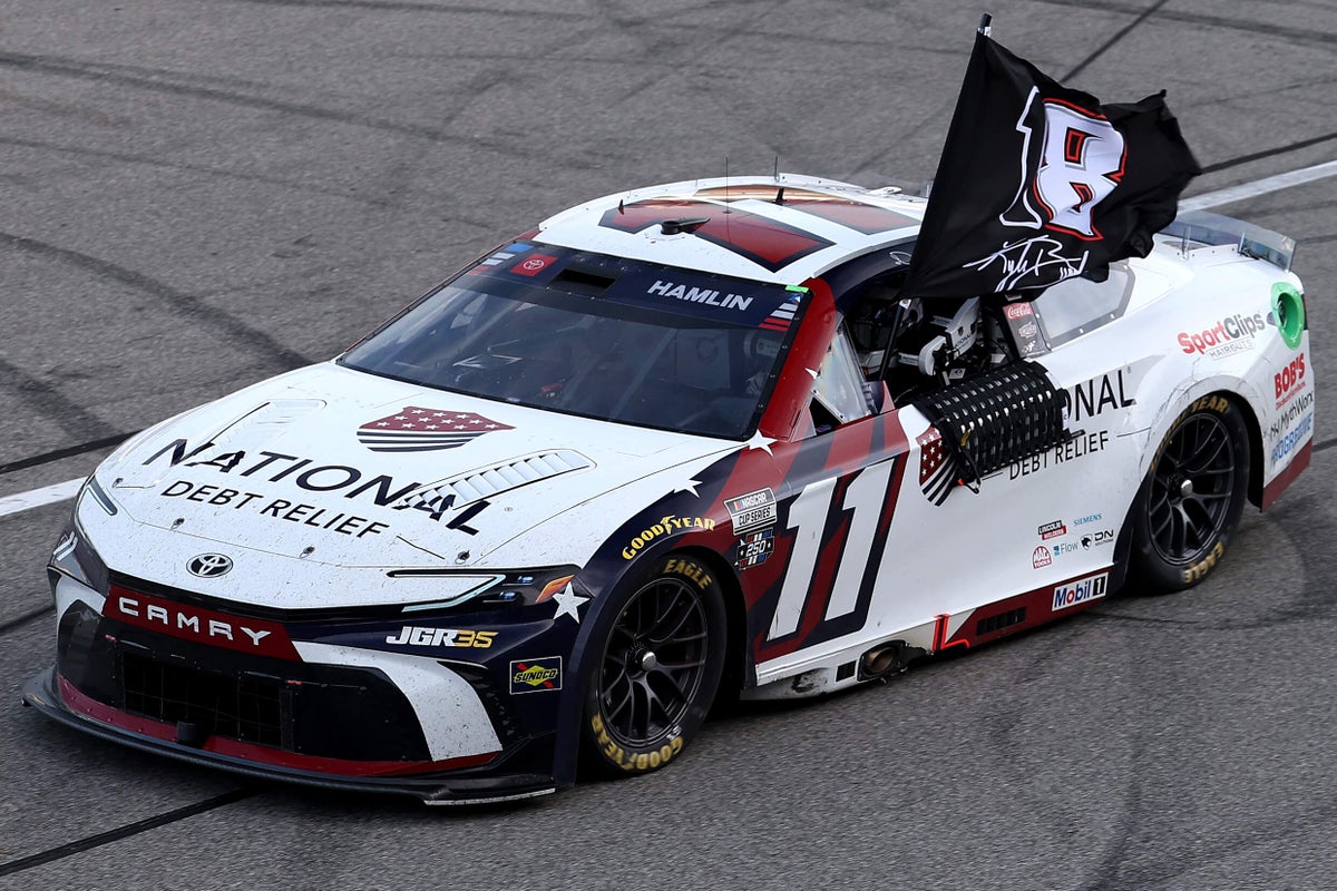 NASCAR Michigan takeaways: Denny Hamlin rallies for another win, pays tribute to Kyle Busch