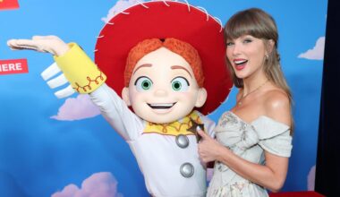 Taylor Swift's 'I Knew It, I Knew You' Debuts at No. 1 on Hot 100