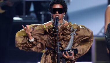 Lauyrn Hill Receives Living Legend Icon Award at 2026 BET Awards