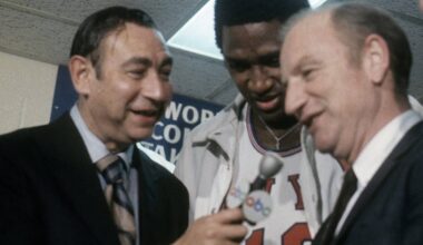 Knicks’ run is missing one thing: The Captain, Willis Reed, enjoying it with his friends