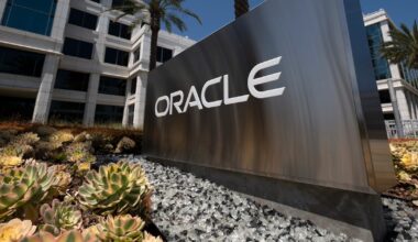 Artificial intelligence: Oracle shares slide amid cost concern