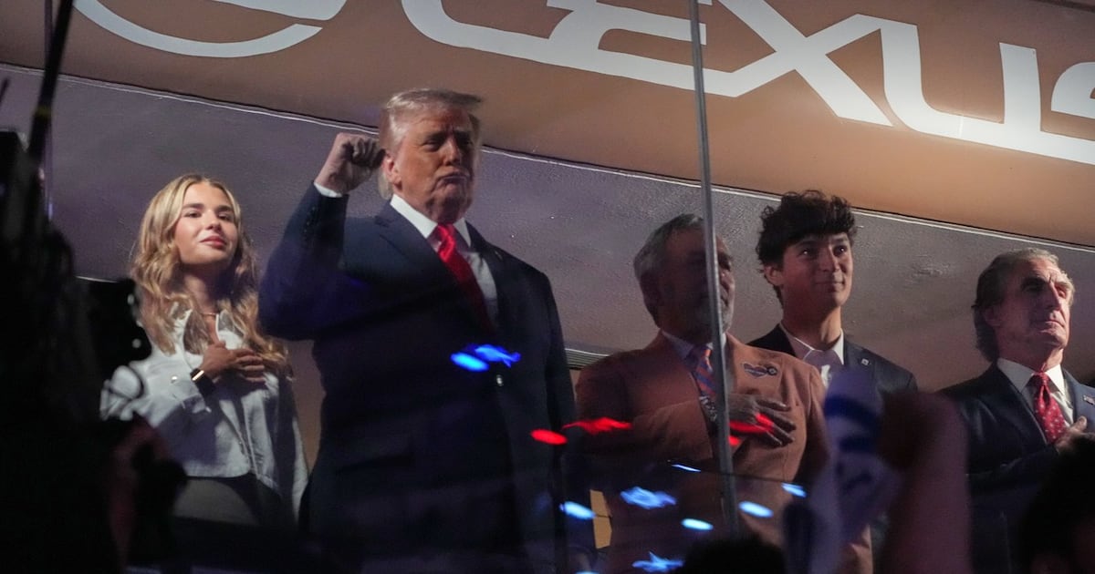 Donald Trump booed by the crowd during the anthem prior to Game 3 of the NBA Finals - CTV News