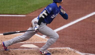 Shohei Ohtani homers, leaves game with left knee inflammation in Los Angeles Dodgers' 8-6 win over Pittsburgh Pirates