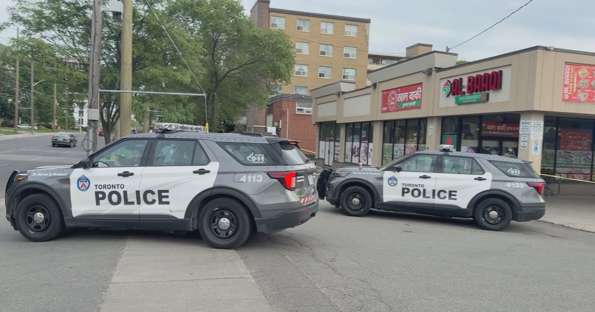 Scarborough plaza stabbing: Male outstanding