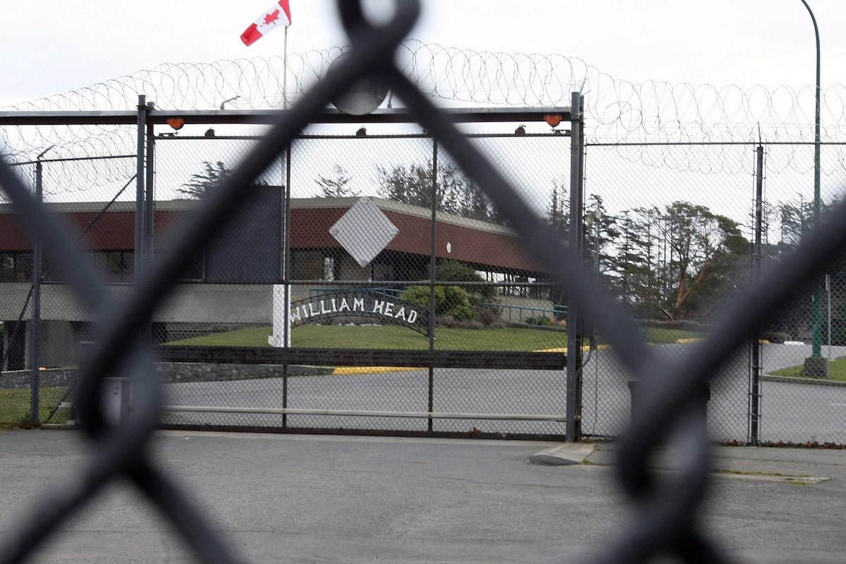 Convicted murderer serving life sentence escapes B.C. prison