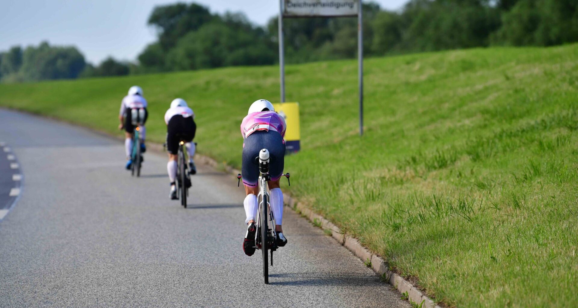 Flat Tires Due to Metal Debris Impact Athletes at Ironman Hamburg