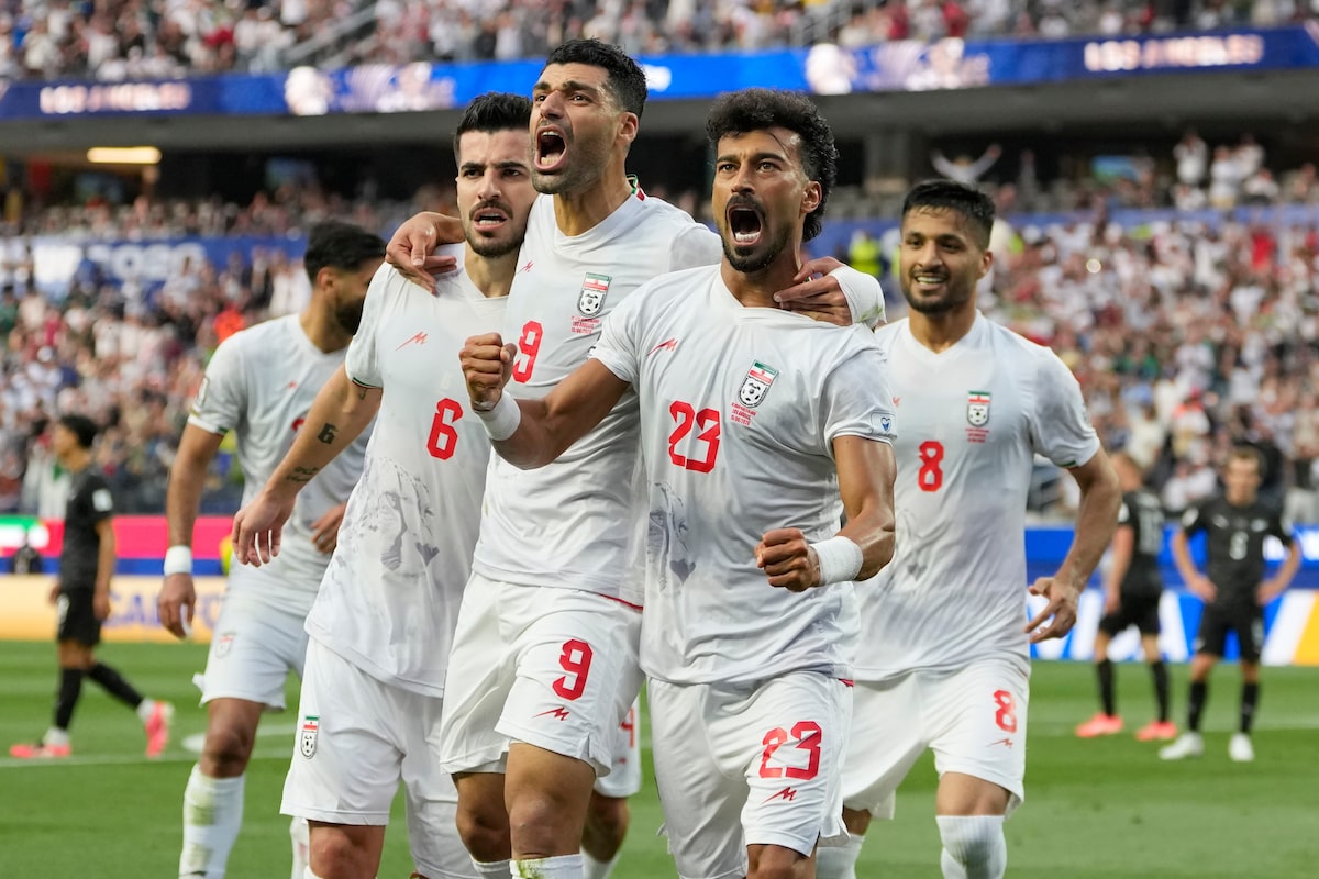 Iran opens politically charged World Cup by playing to 2-2 draw with New Zealand