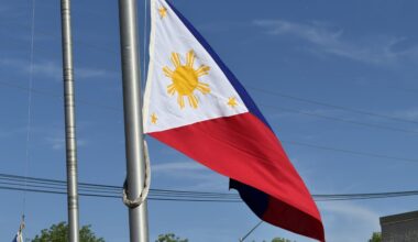 Winnipeg Filipino community kicks off heritage month with flag raising