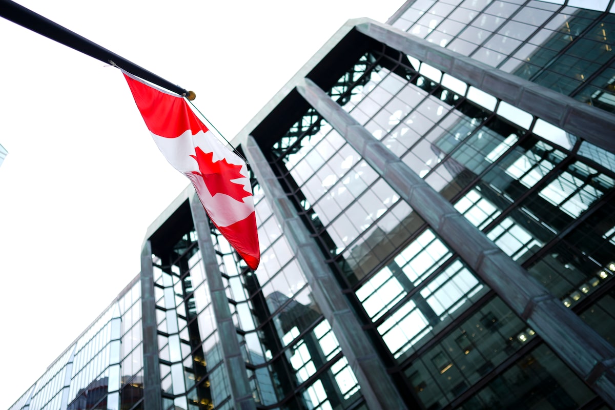 Foreign investment in Canadian federal bonds hits record high, keeping borrowing costs low
