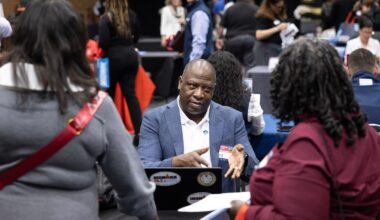 U.S. unemployment claims fell last week amid low layoffs