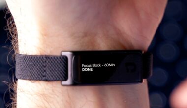 Jaye Band smartwatch for minimalists launches on Kickstarter with discount
