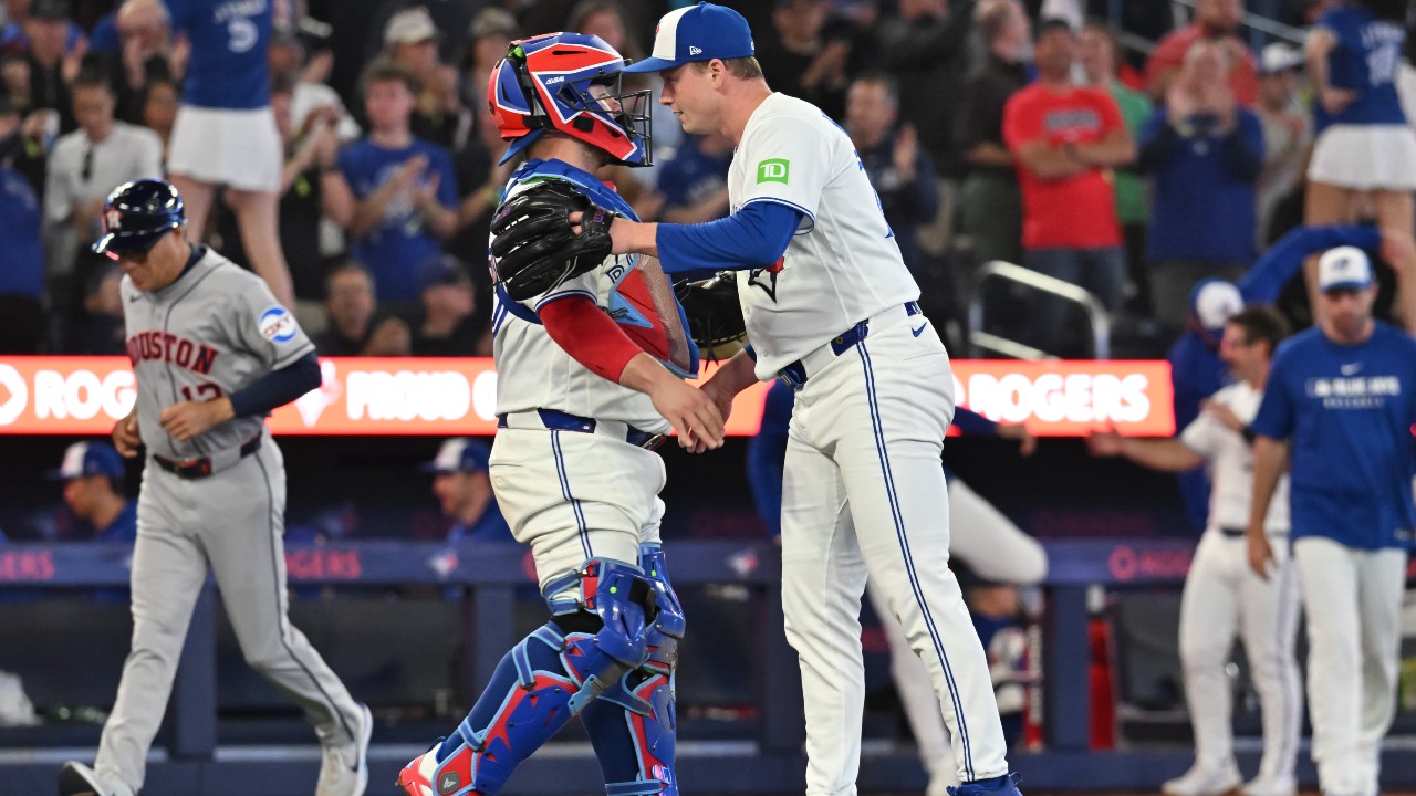 Blue Jays get back to .500 after bullpen shuts down Astros