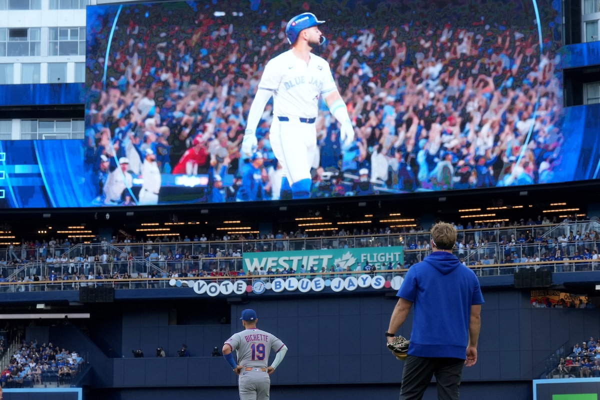 Memories come flooding back to Bo Bichette in emotional return to Toronto