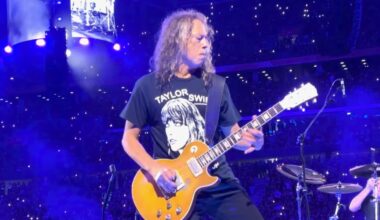 Metallica's Kirk Hammett: "Right Now... Pop Music Is Crap"