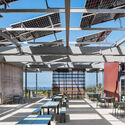 Courtesy of KoningEizenberg Architecture Malibu High School / KoningEizenberg Architecture - Exterior Photography