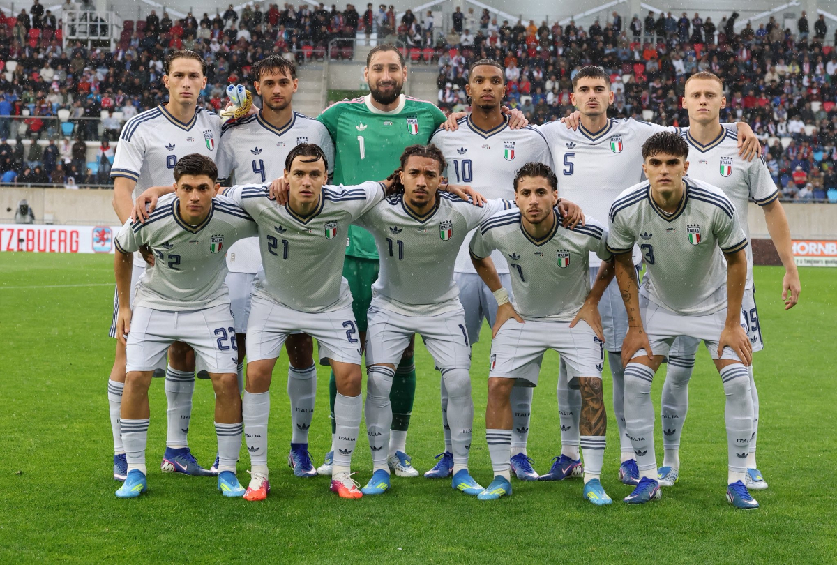 The starting XI for Italy against Luxembourg (@Azzurri)