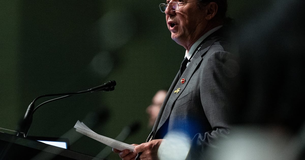 Indian Act: Senator, MP call on Ottawa to pass status law