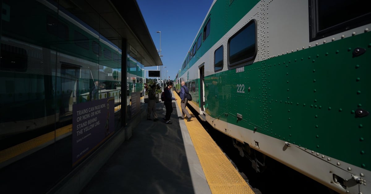 Toronto heat wave: GO Train delays possible