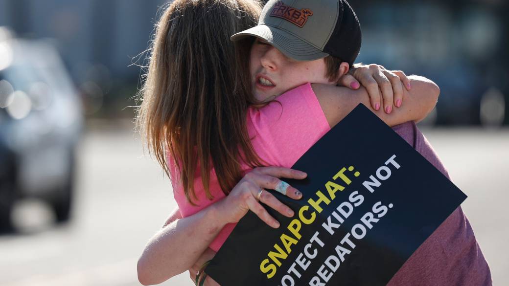 Click to play video: 'Canada to ban social media for kids under 16'