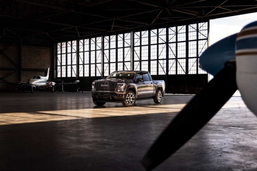 2027 GMC Sierra 1500 Denali Ultimate alt text