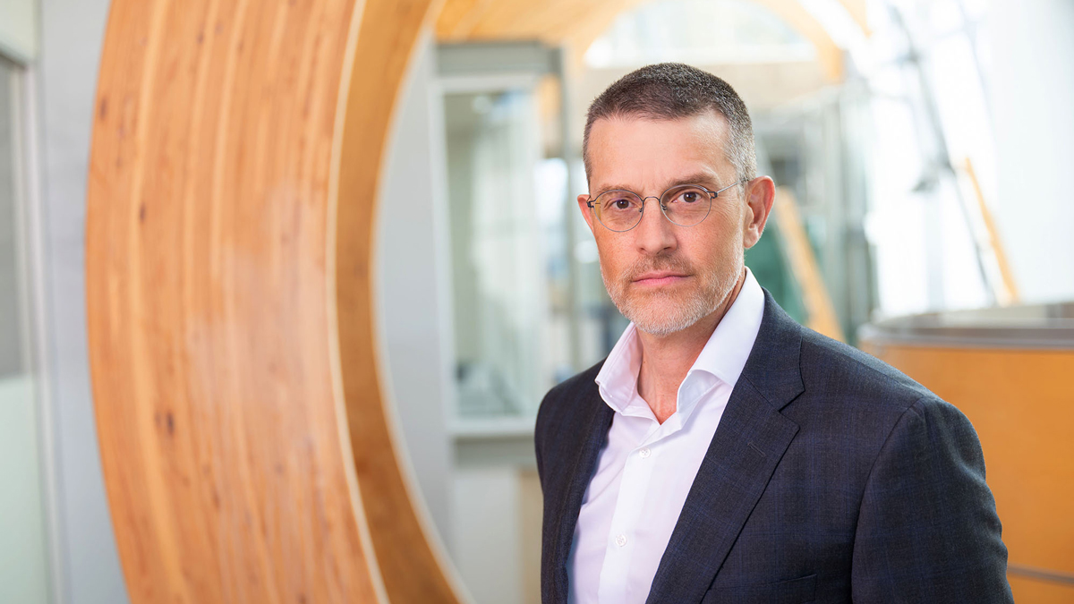 Dr. Marco Marra honoured with Canadian Cancer Society Lifetime Contribution Prize