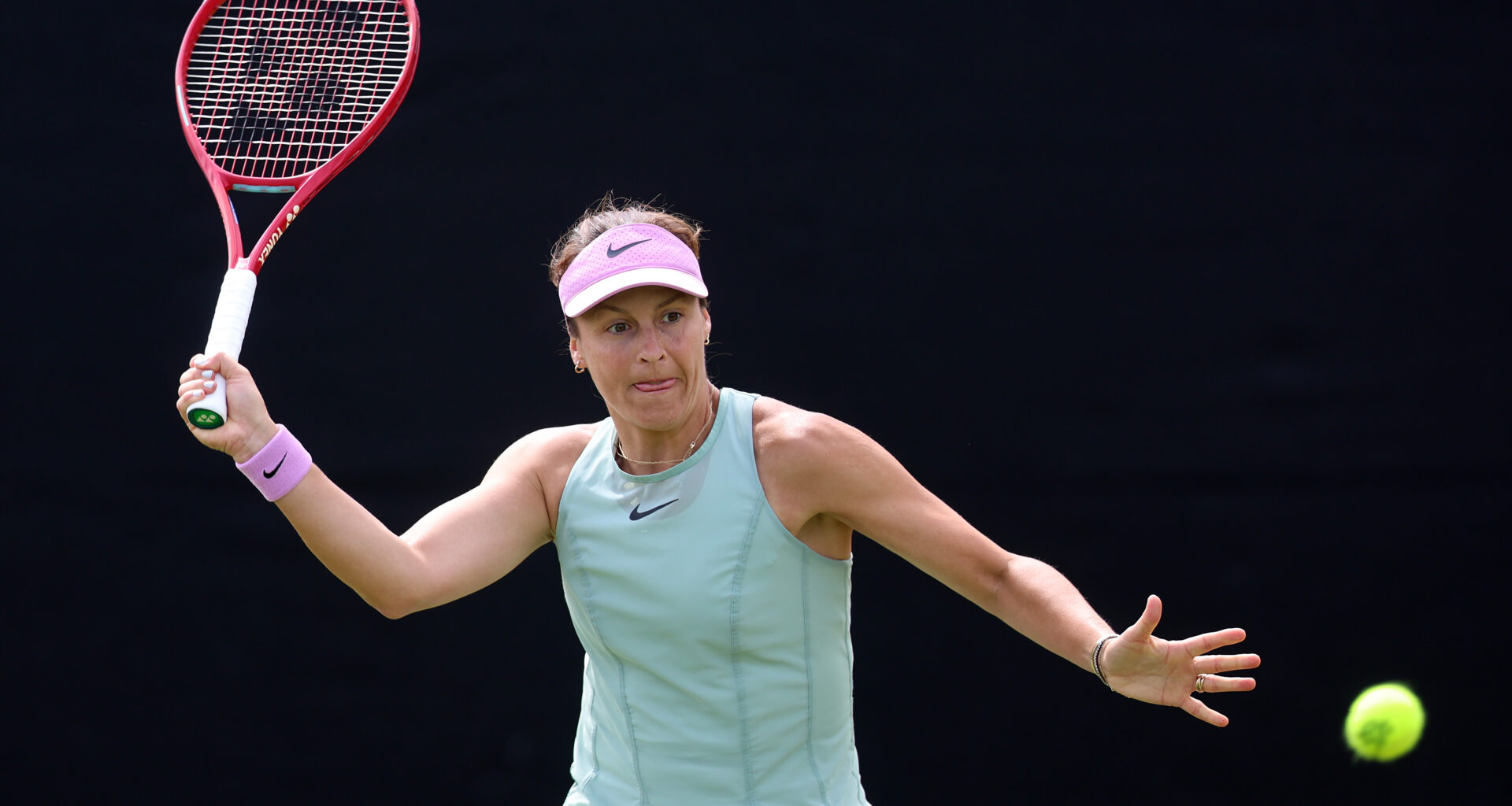 Maria slices and volleys past Tjen in Nottingham first round