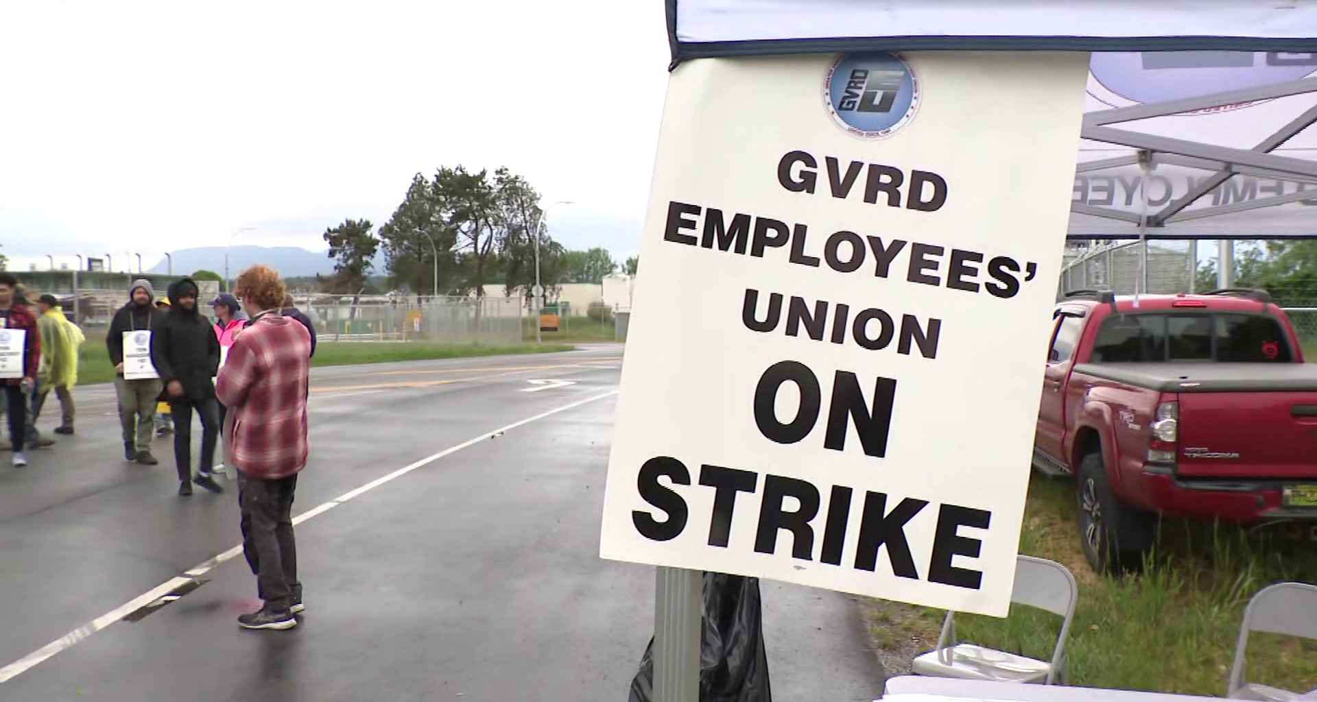 Metro Vancouver outside workers agree to resume negotiations with employer