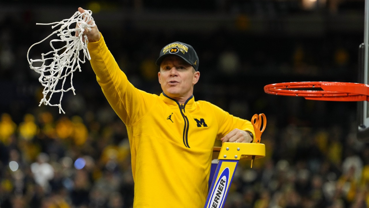 Mavericks announce hiring of Dusty May as coach hours before start of NBA draft