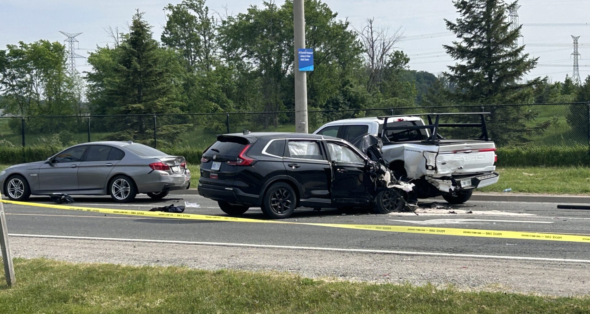 1 critically injured after 3-vehicle crash in west Mississauga: police
