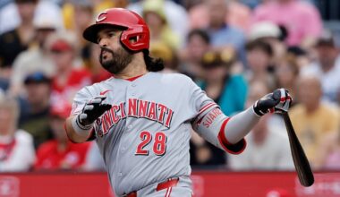 Eugenio Suarez exits Cincinnati Reds’ loss after pitch hits left hand