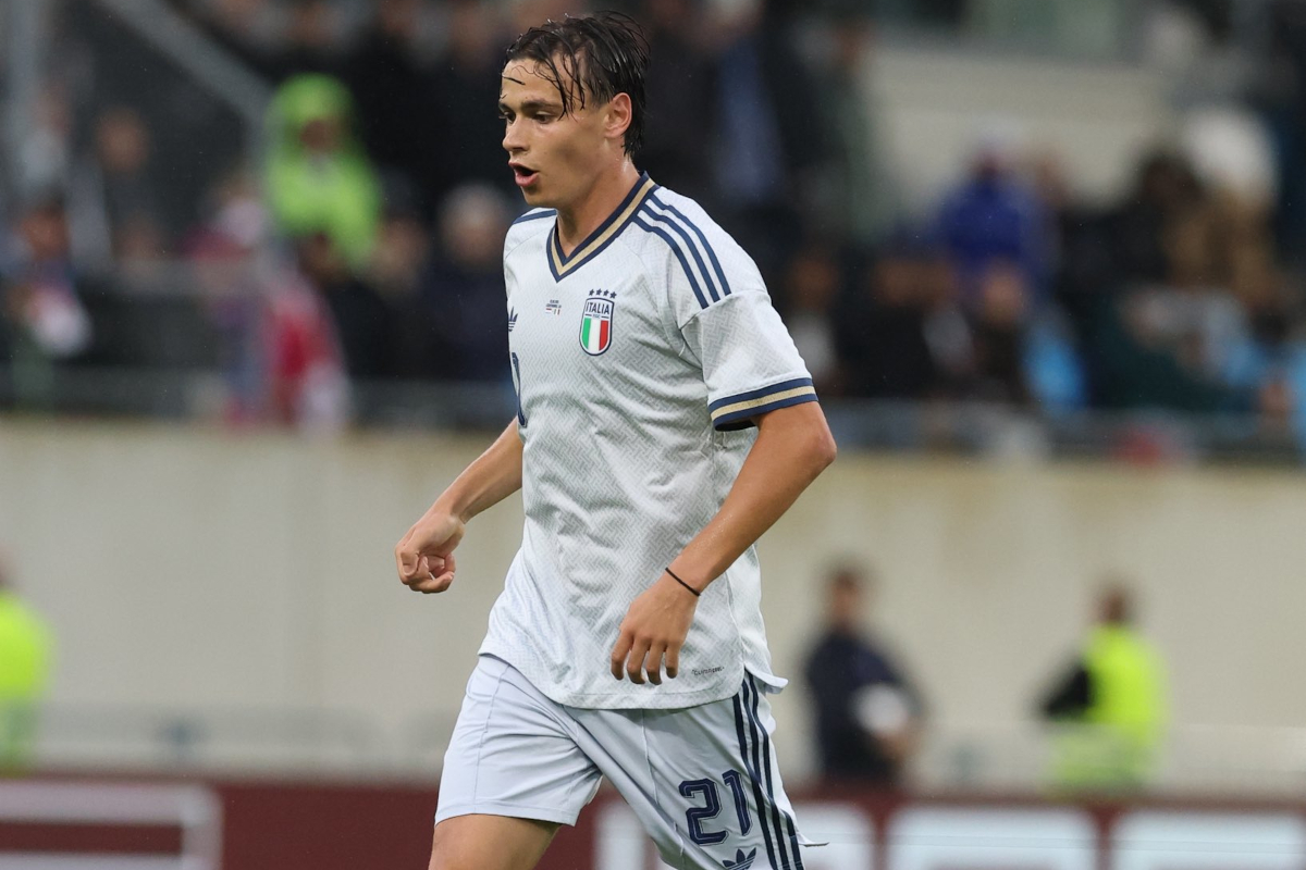 Niccolò Pisilli plays for Italy against Luxembourg (@azzurri)