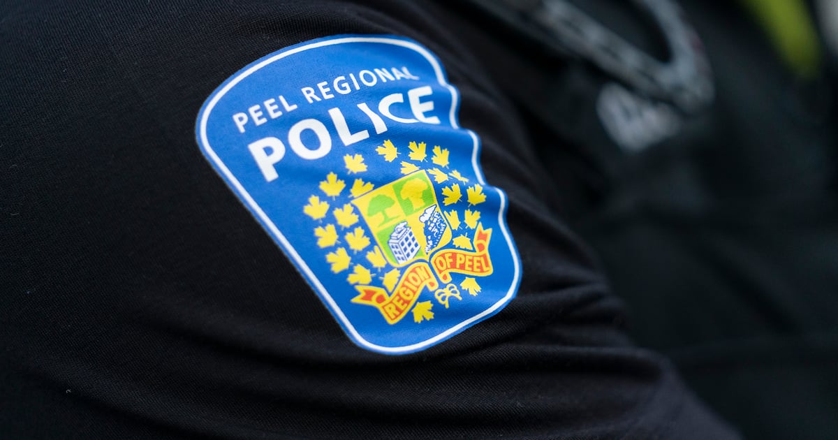 Mississauga shooting: Officer shot at, suspect in custody