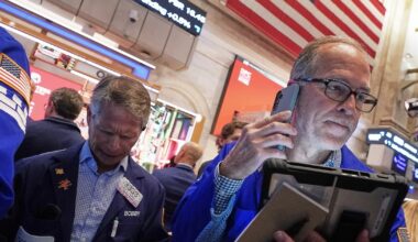 Stock market news: AI shares veer lower
