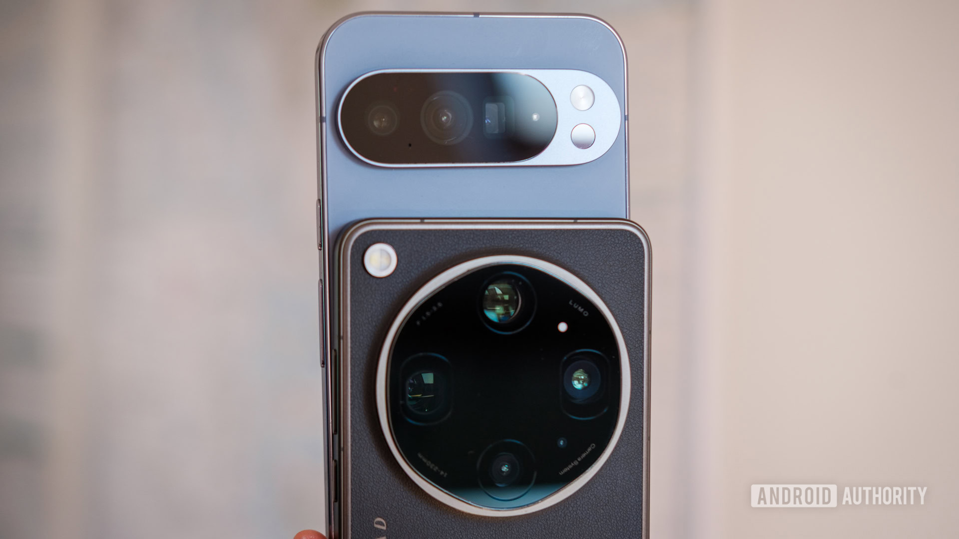Pixel 10 Pro XL vs Find X9 Ultra cameras up close