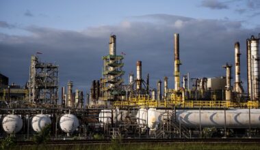 Manufacturing sales up 4.2% in April at $77.1B: StatCan