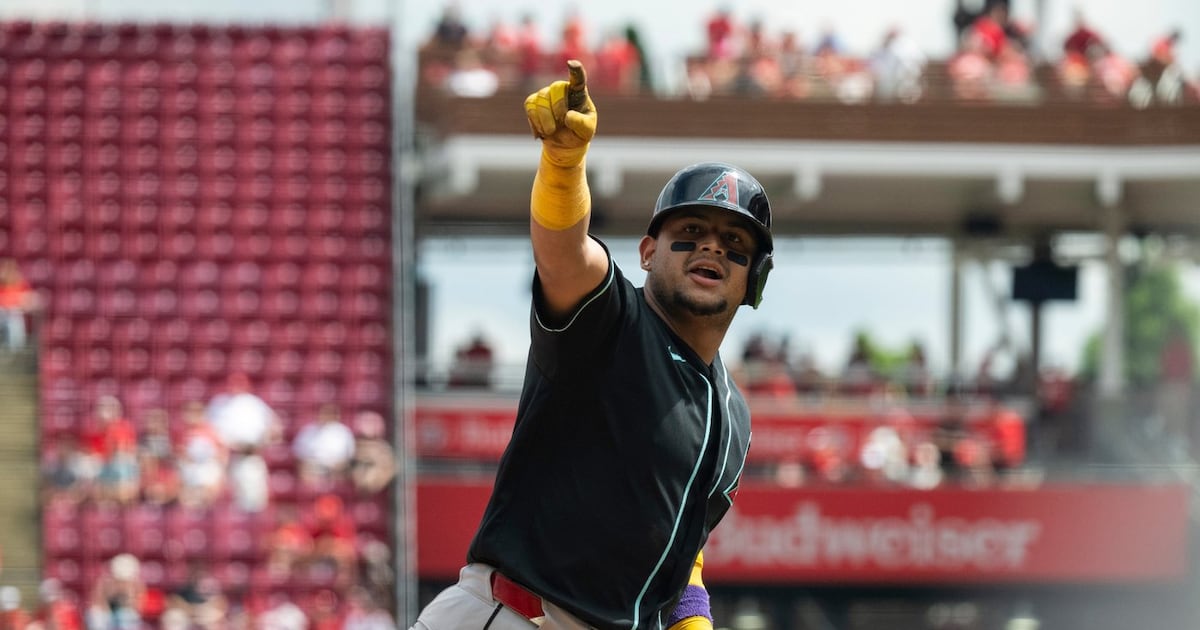 Gabriel Moreno’s homer in eighth sends Arizona Diamondbacks past Cincinnati Reds for manager Torey Lovullo’s 700th win