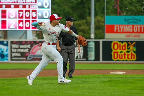 Late rally lifts Goldeyes over Fargo-Moorehead