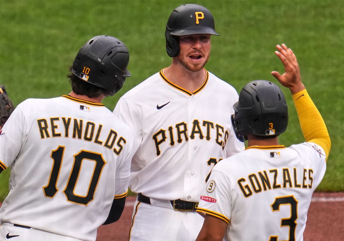Ryan O'Hearn's 2-homer game led the Pirates to rainy, sweep-averting win against the Reds