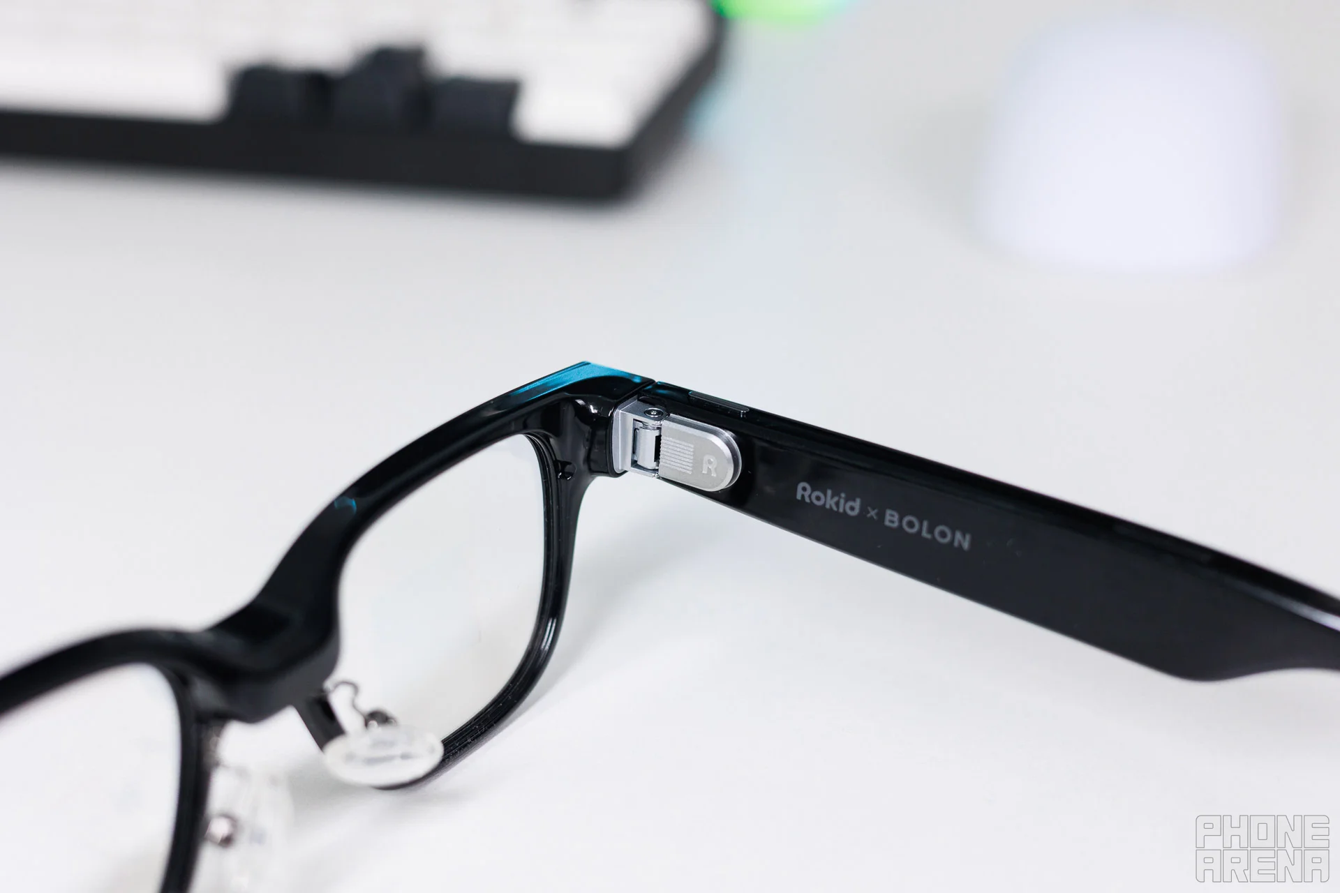 Impressive audio, but not for everyday listening. | Image by PhoneArena - Rokid Glasses review: AI glasses with a screen