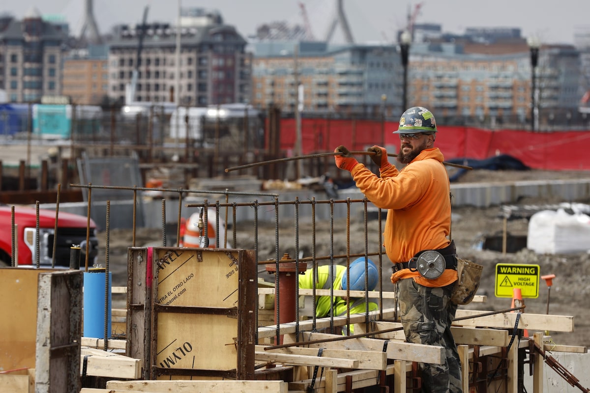 U.S. labour market shows resilience despite Iran war, adding 172,000 jobs in May