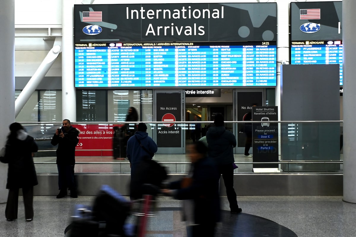 Ottawa offering financial aid to airlines under pressure from high jet fuel costs