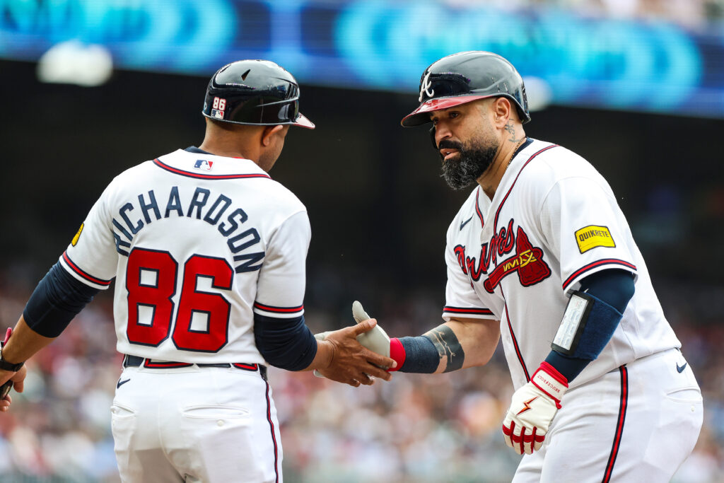 Braves Outright Sandy Leon - MLB Trade Rumors