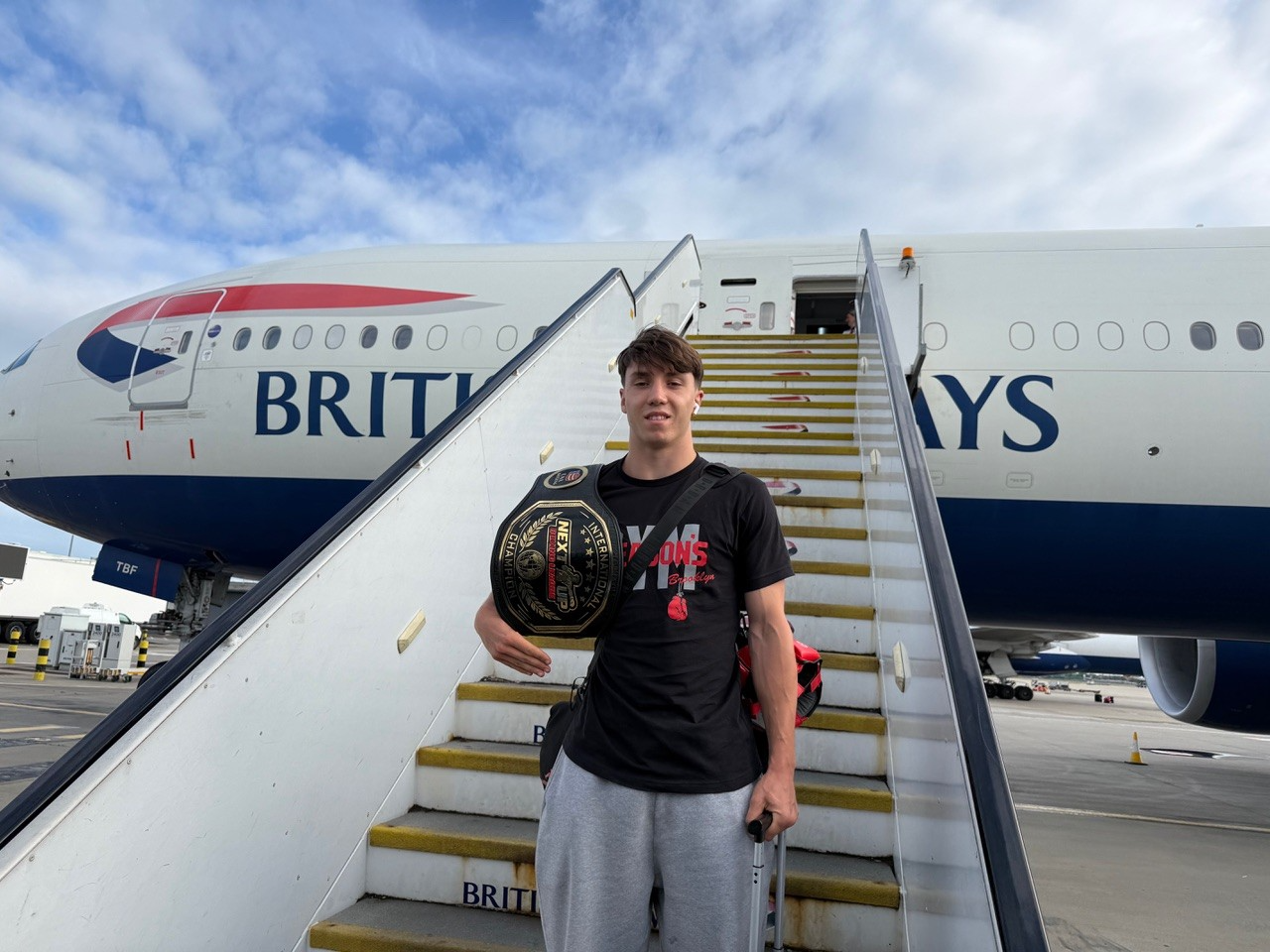 Hull boxer claims international title in New York — The Hull Story