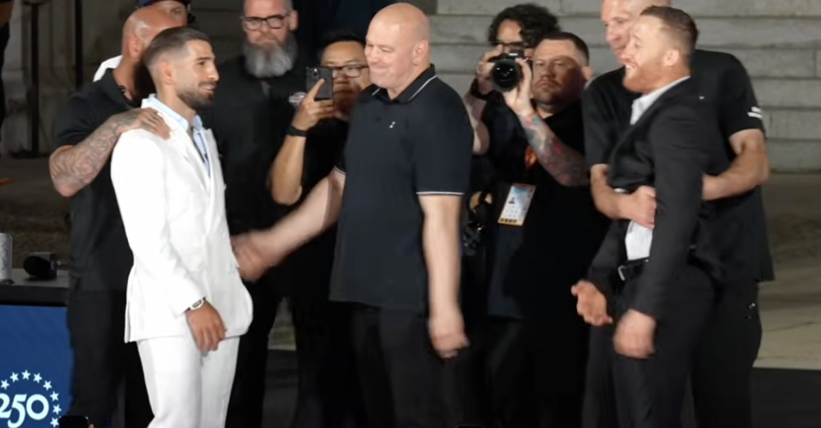 Ilia Topuria shoves Justin Gaethje during faceoff as tensions boil over at UFC White House presser