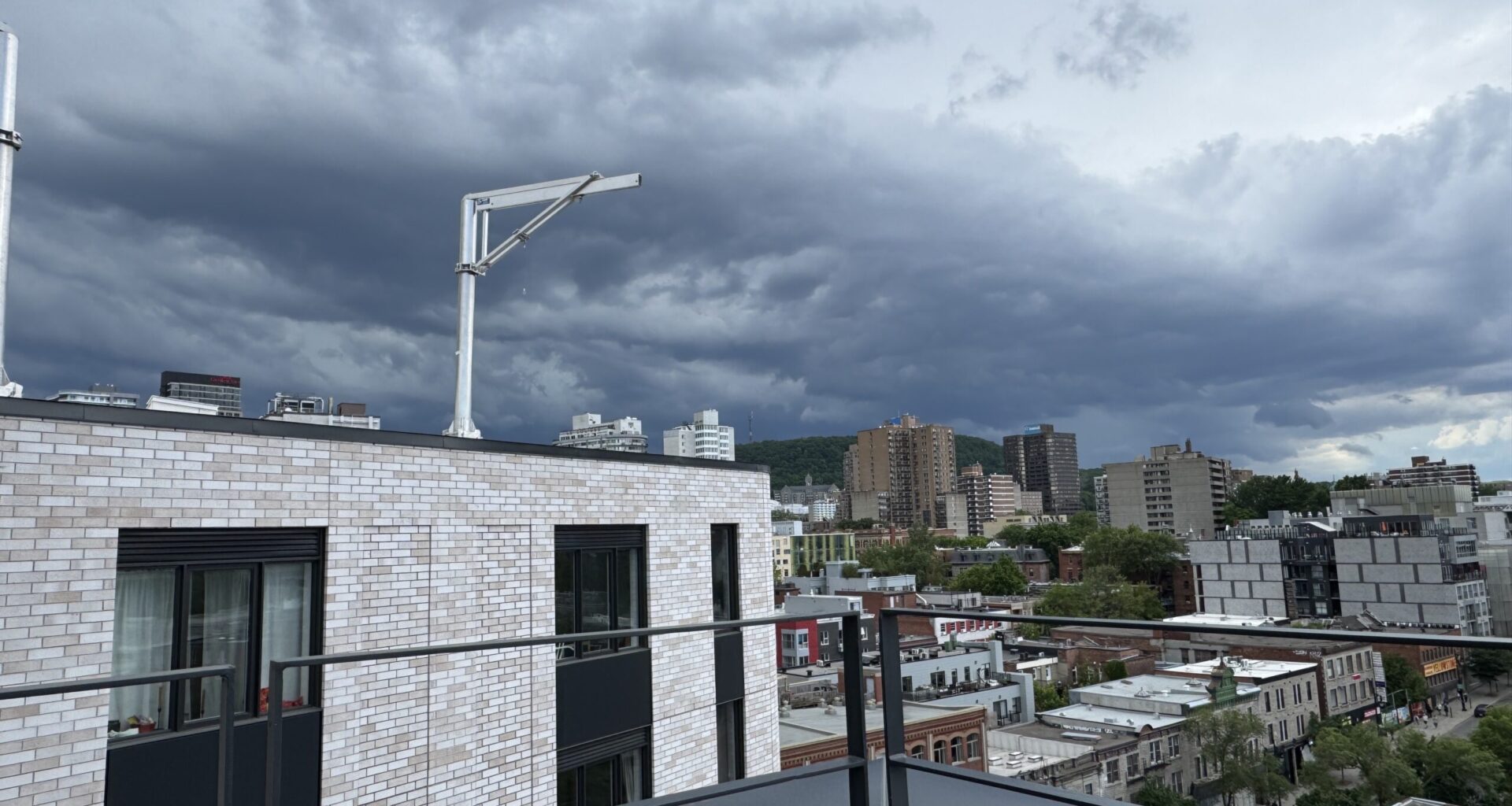 Severe thunderstorm warning issued for Montreal