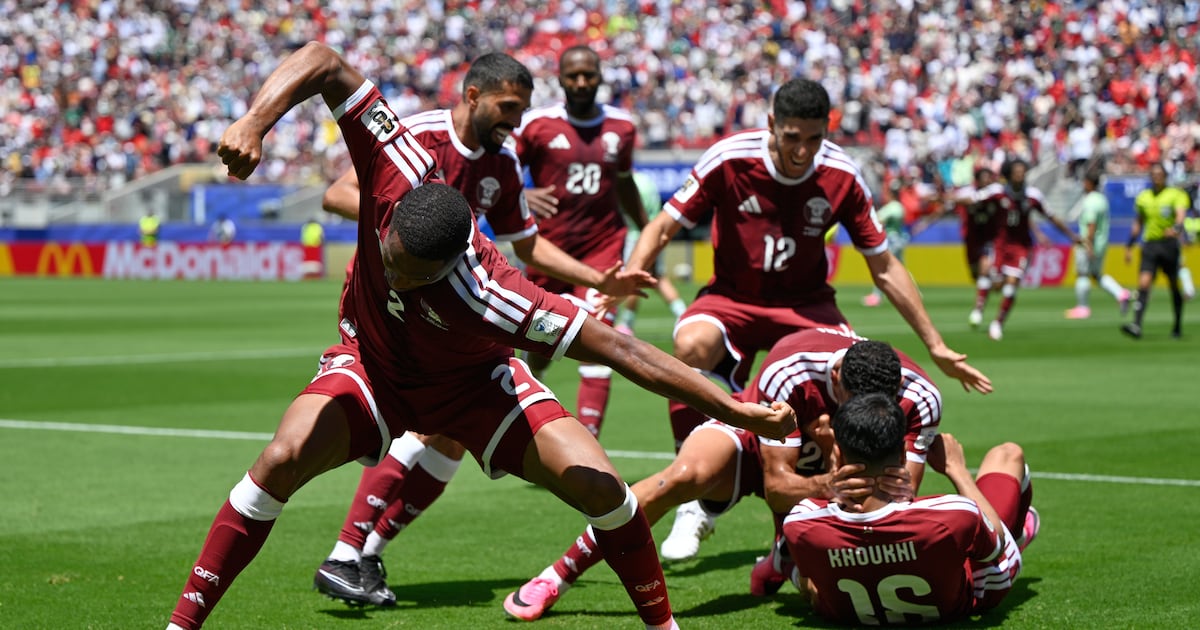 Qatar stuns Switzerland with late equalizer to earn draw in Group B clash